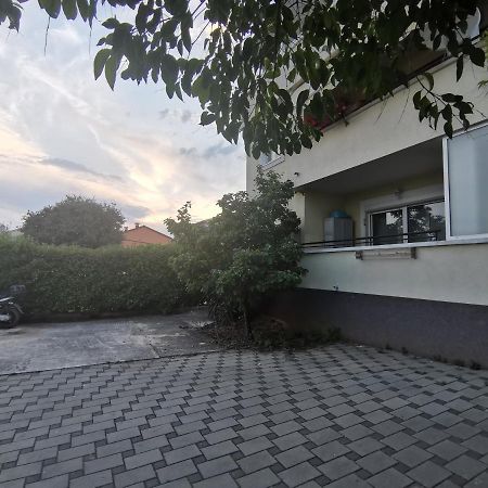 Nice Sunny Apartment Pula Luaran gambar